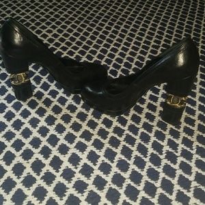 Size 10 Chanel heels